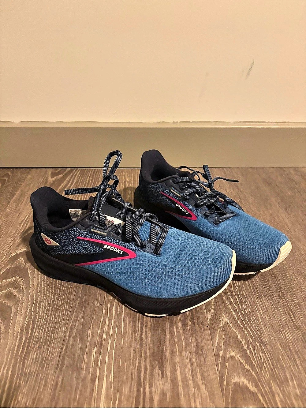 Brooks Launch 10 Athletic Shoes Blue & Black